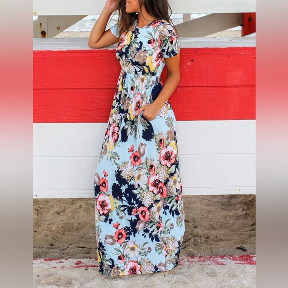 Dresses & Skirts - Light Blue Floral Short-Sleeve Maxi Dress